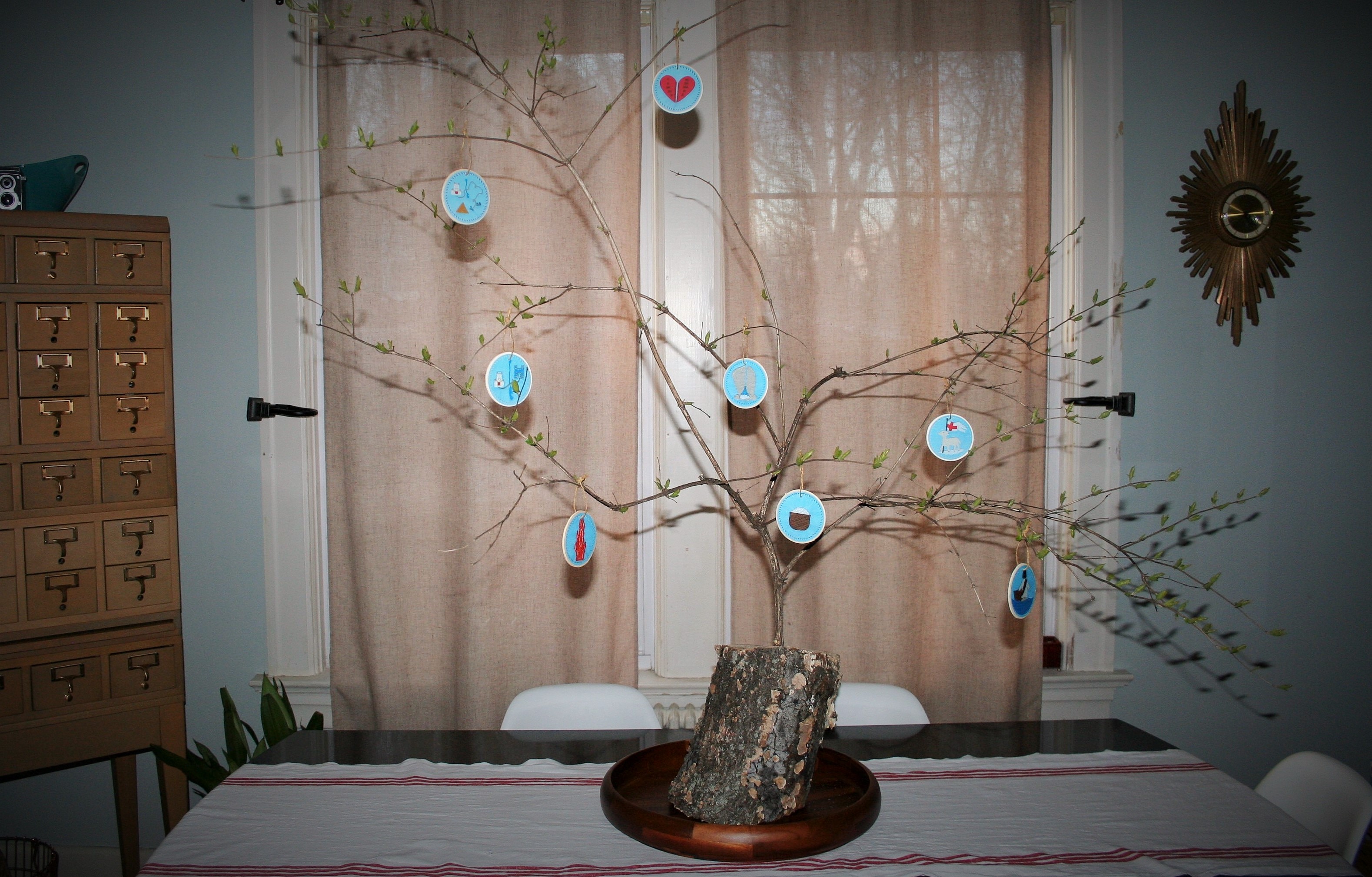 8 Easy Passover Easter Jesse Tree Display Ideas